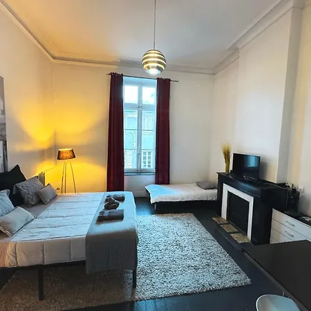 Les 5 Lys * Carcassonne